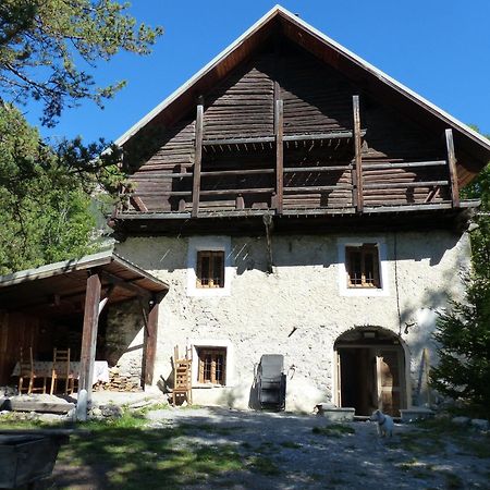 Maison Carail Nevache 14 Personnes Exterior photo